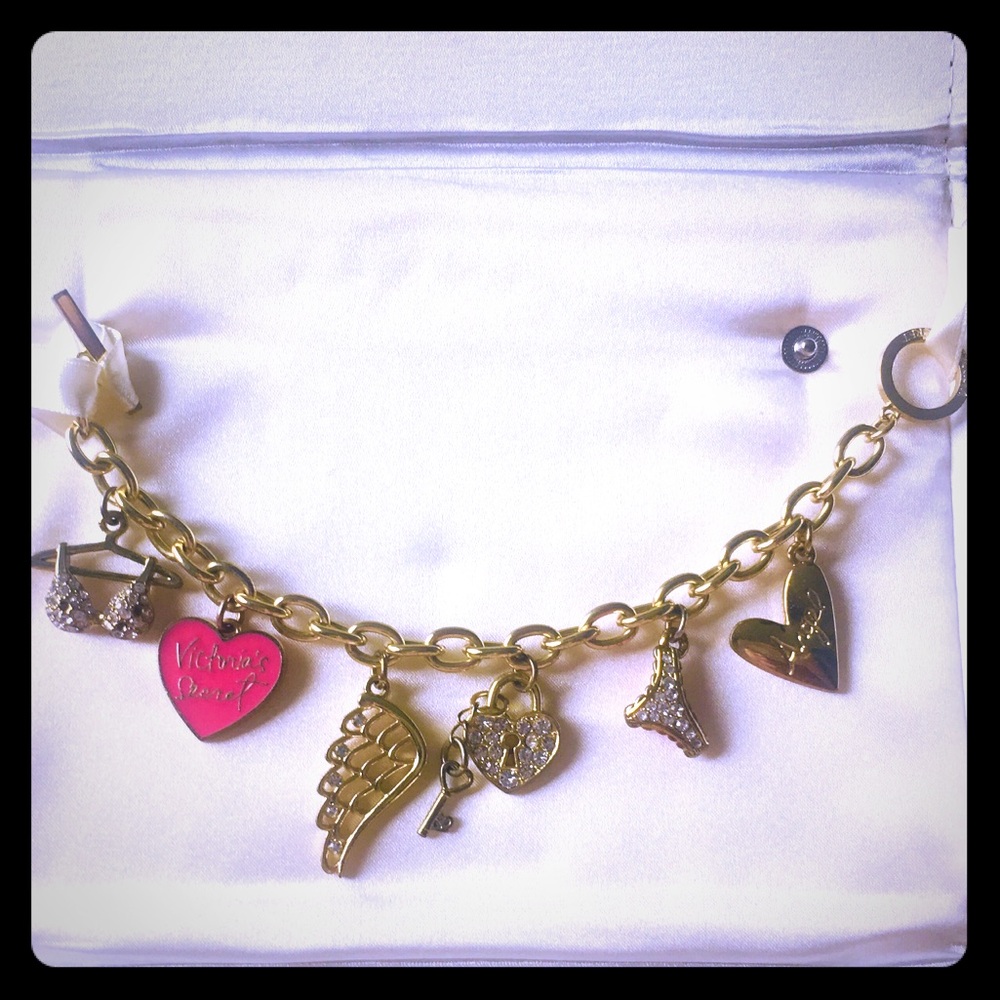 RARE angels charm bracelet 💕